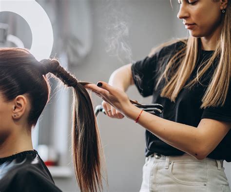 港風後背頭|hairdressing training 港風三七側背頭 男士發型 男士發型設計 男生。